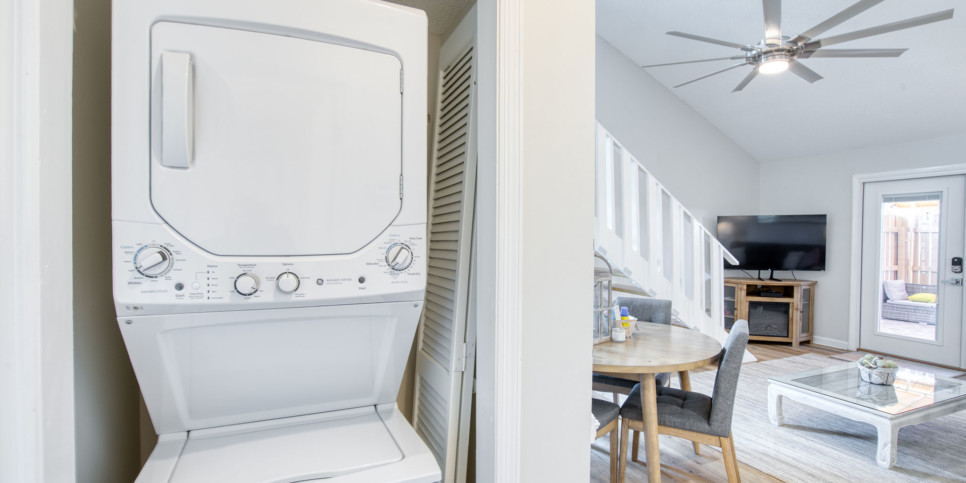 Florida - Horizon South 27C - Laundry