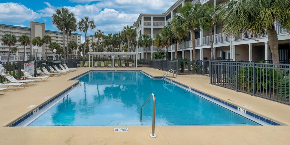 Pensacola Condo - Sea Esta - Exterior