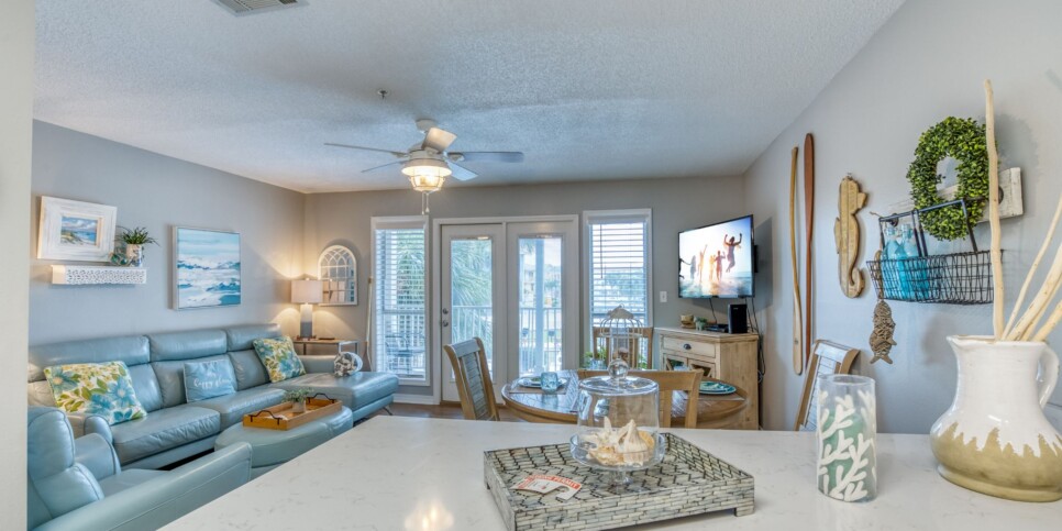 Pensacola Condo - Sea Esta - Kitchen
